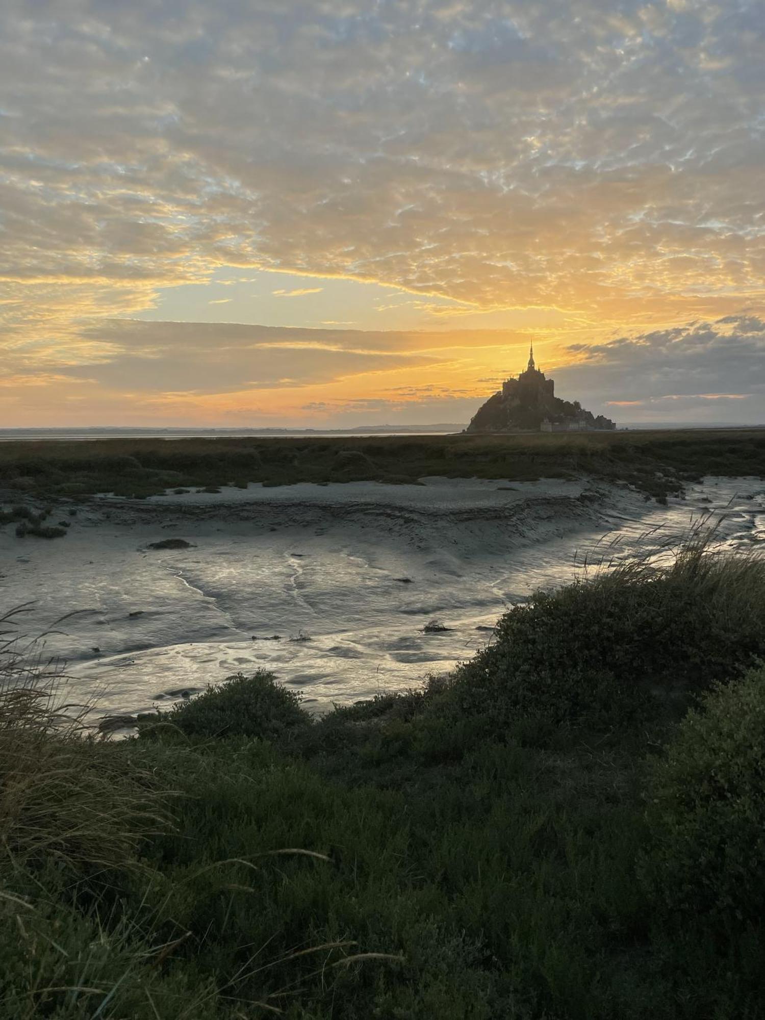 L Entre-deux A Saint-marcan-baie Du Mont-saint-michel